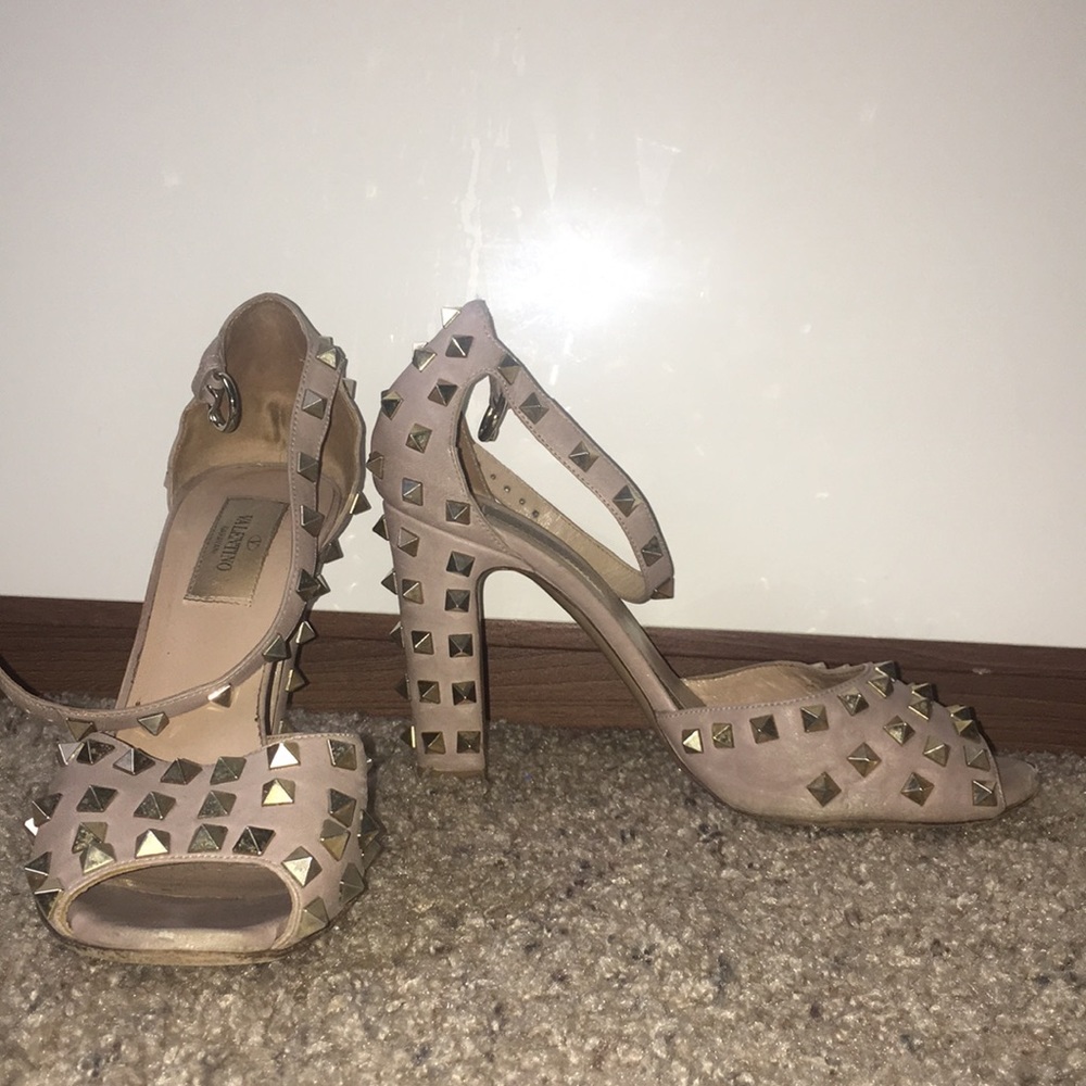COPY - Valentino pumps